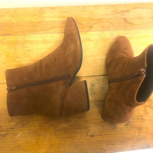 Vagabond Olivia Suede Boot in Caramel Brown - Picture 6 of 11